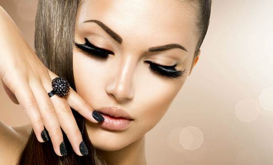 <strong>Beauty Services</strong> Beauty